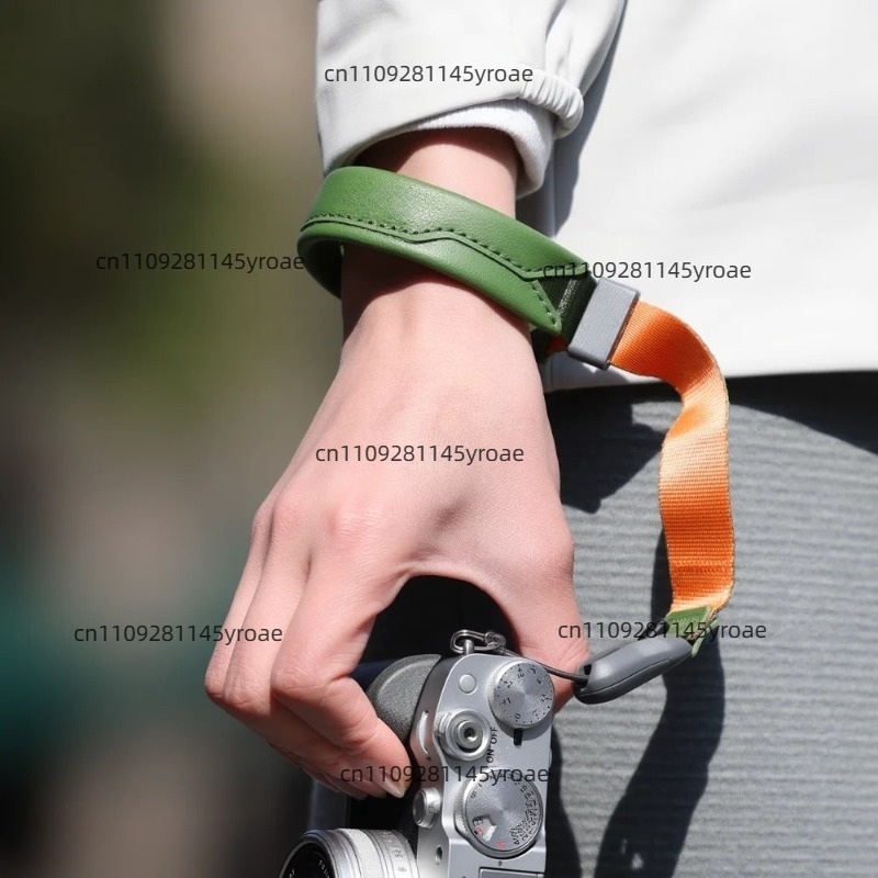 حزام معصم مغناطيسي سريع التحري - مراجعة Camera Wrist Strap وسعره